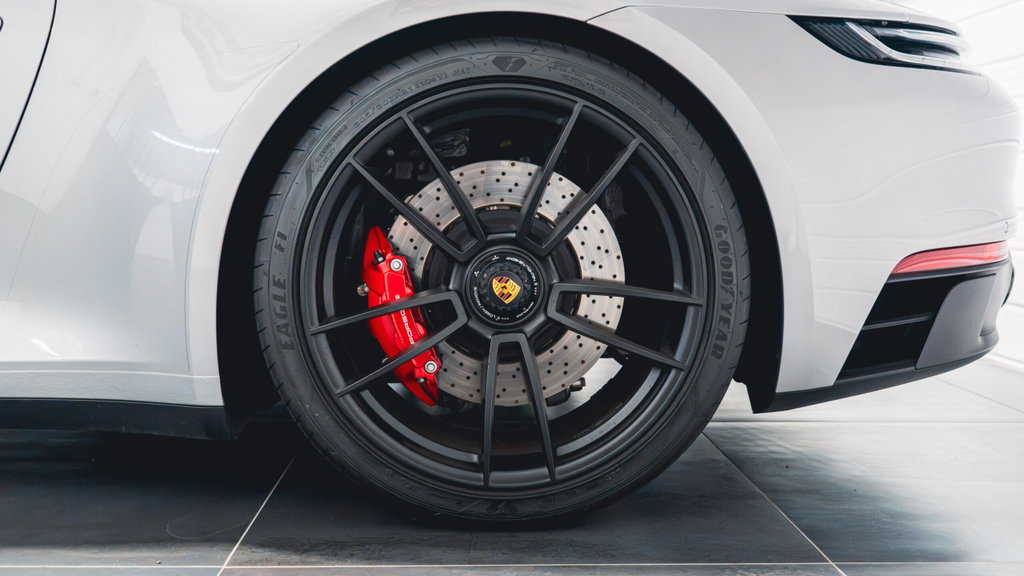 Porsche 992 Carrera GTS