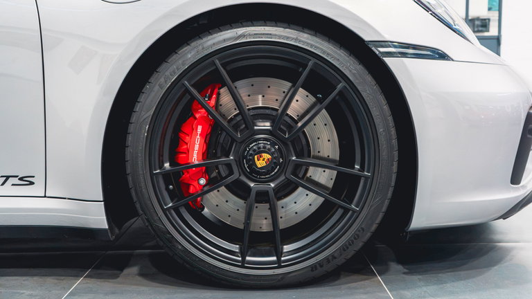 Porsche 992 Carrera GTS