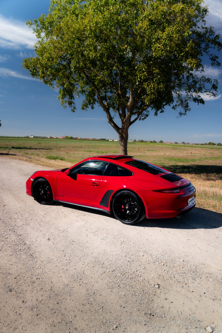 Porsche 991 Carrera GTS