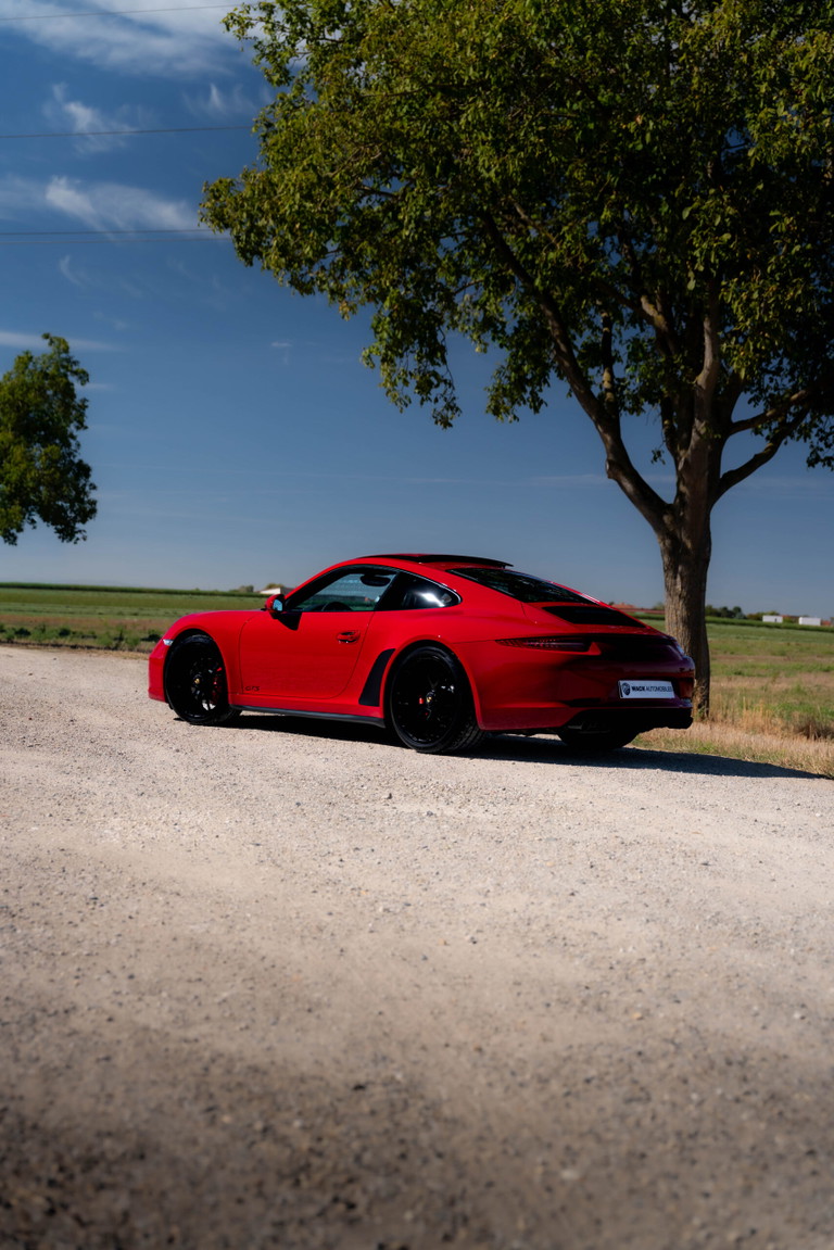 Porsche 991 Carrera GTS