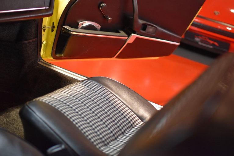 Porsche 911 T