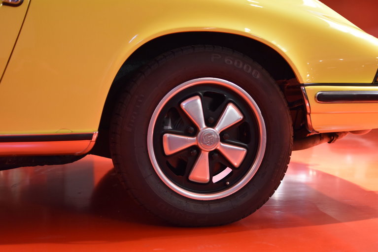 Porsche 911 T