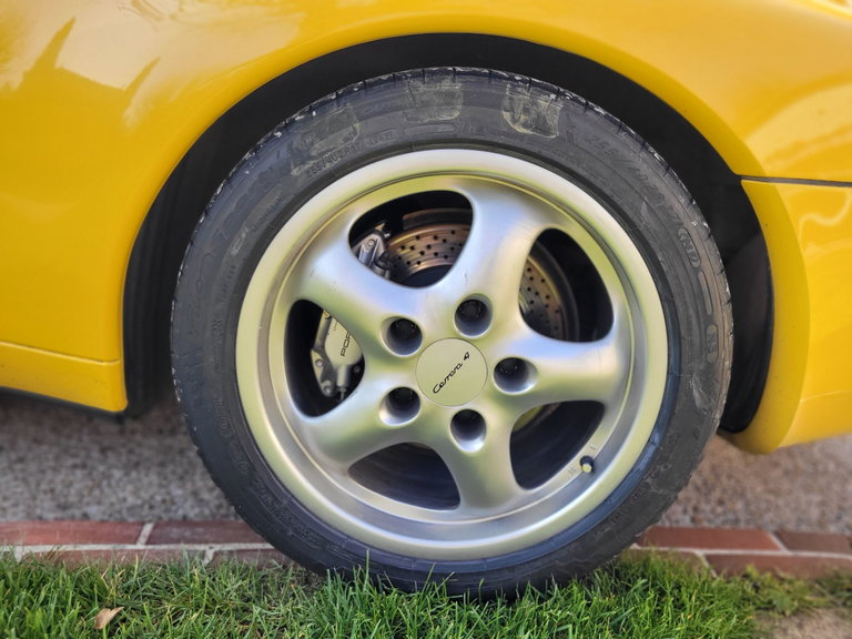Porsche 993 Carrera 4