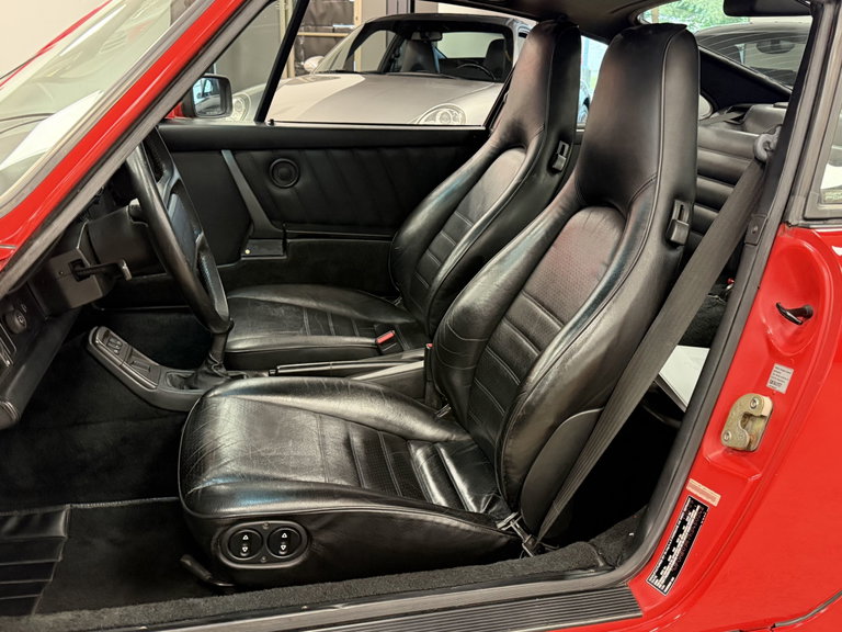 Porsche 964 Carrera 4
