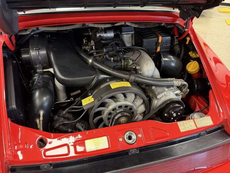 Porsche 964 Carrera 4