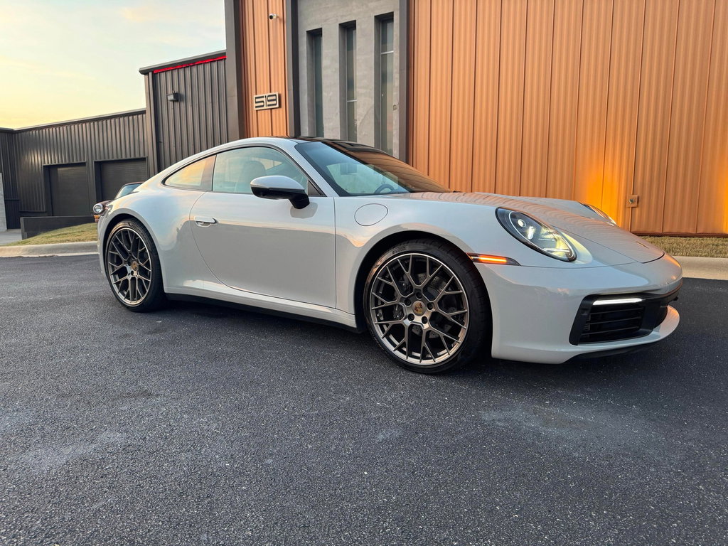 Porsche 992 Carrera