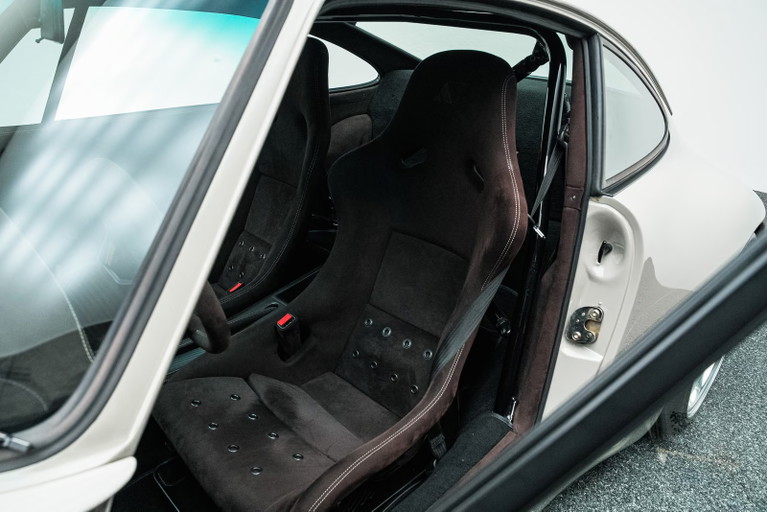Porsche 911 STROSEK Mega 30