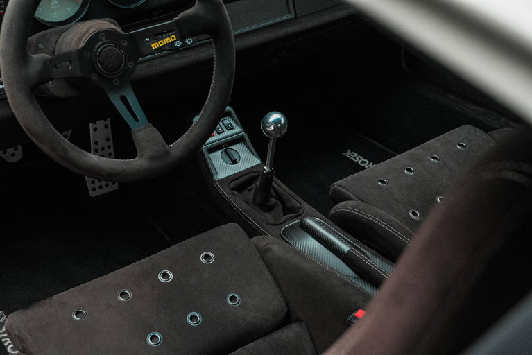 Porsche 911 STROSEK Mega 30