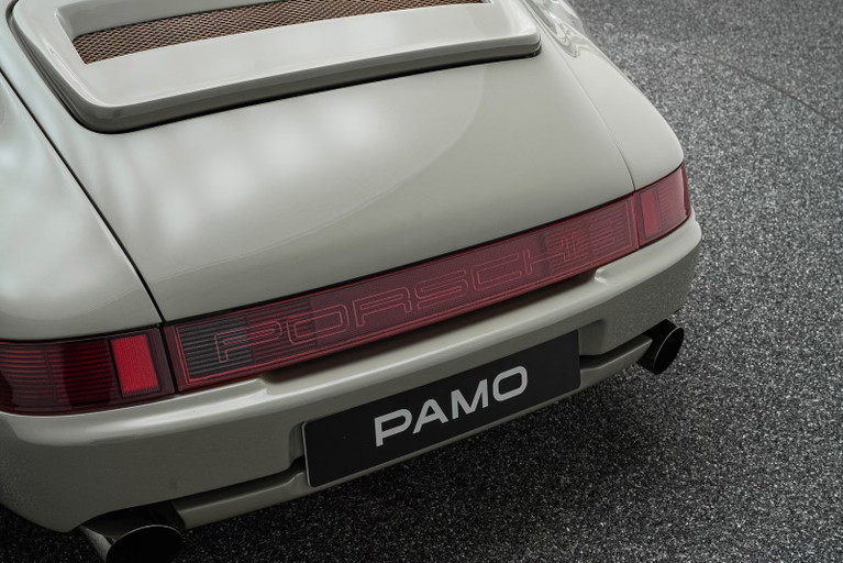 Porsche 911 STROSEK Mega 30