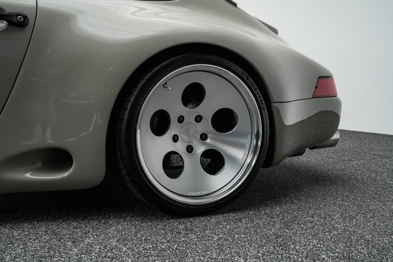 Porsche 911 STROSEK Mega 30