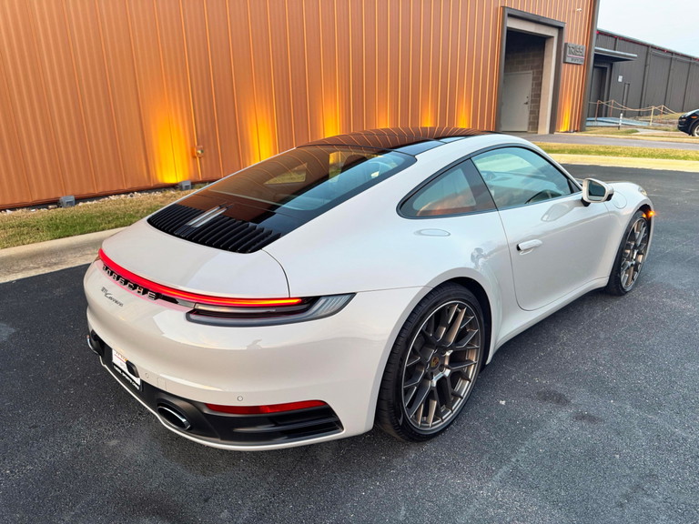 Porsche 992 Carrera