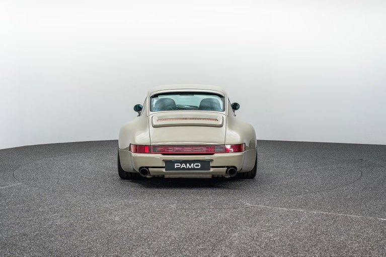 Porsche 911 STROSEK Mega 30