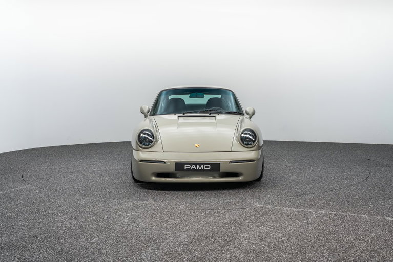 Porsche 911 STROSEK Mega 30