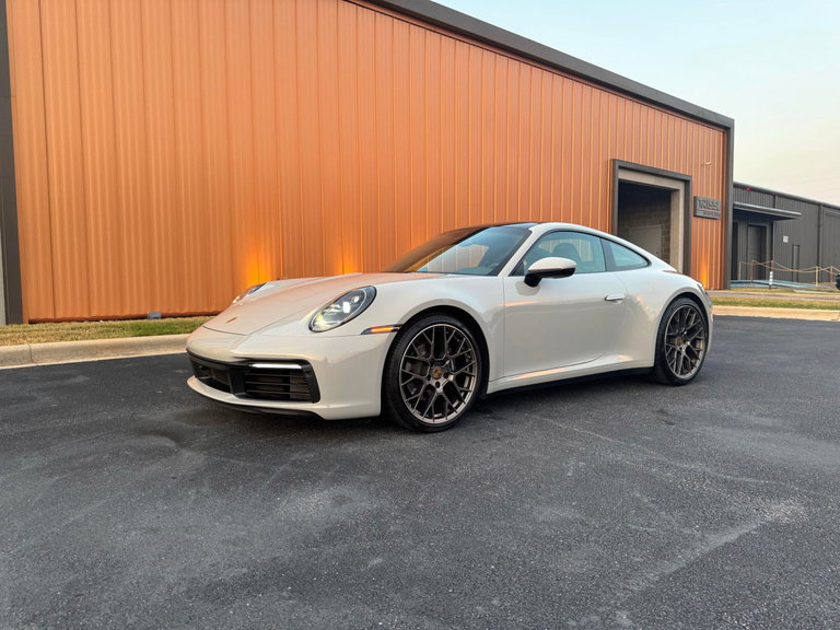 Porsche 992 Carrera