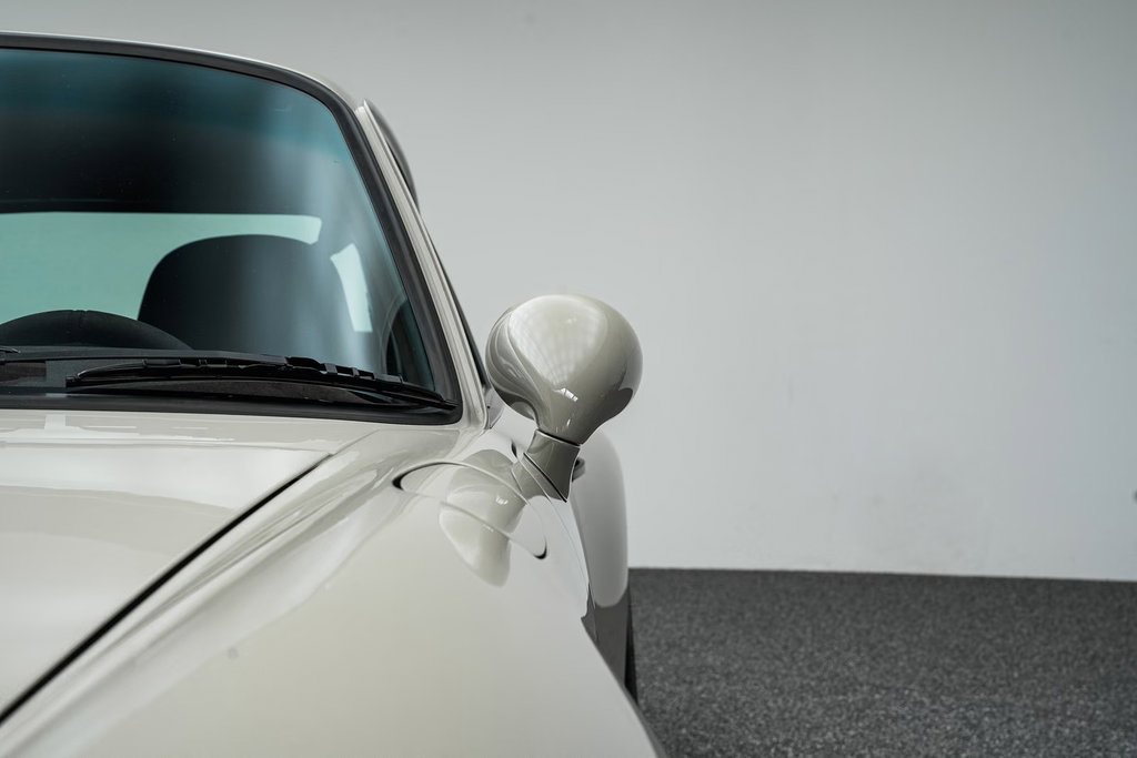 Porsche 911 STROSEK Mega 30