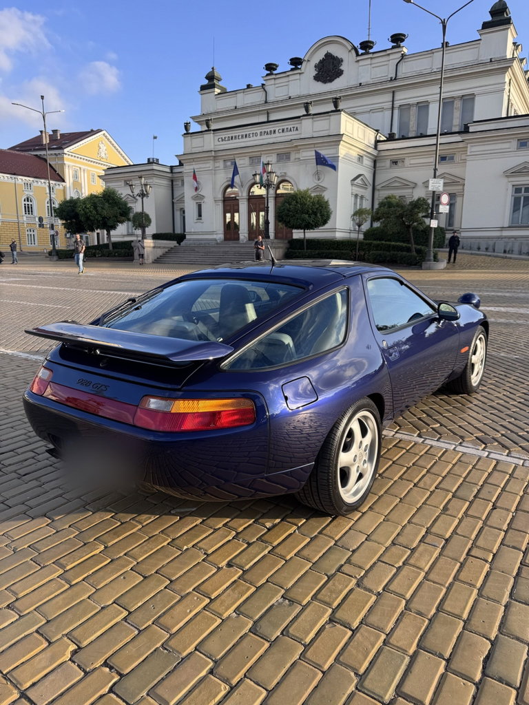 Porsche 928 GTS