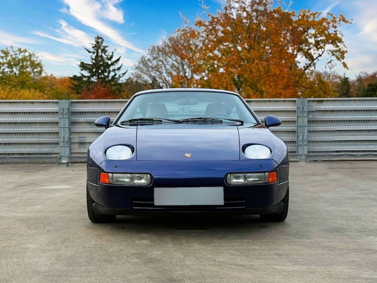 Porsche 928 GTS