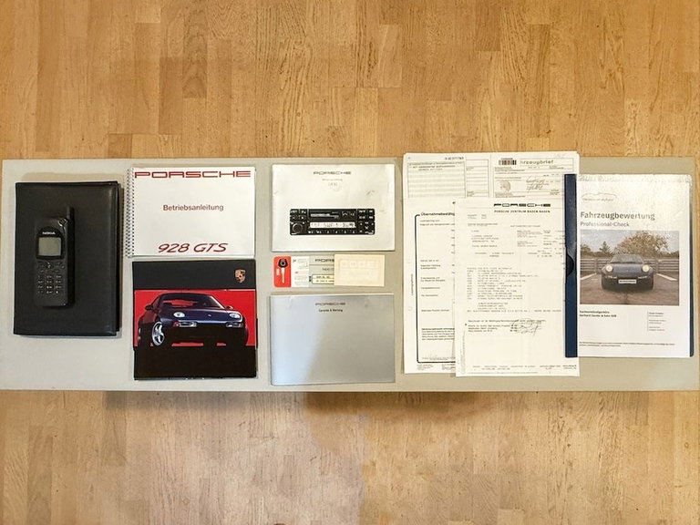 Porsche 928 GTS