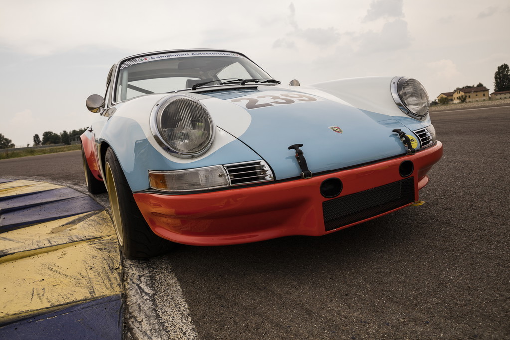 Porsche 911 ST