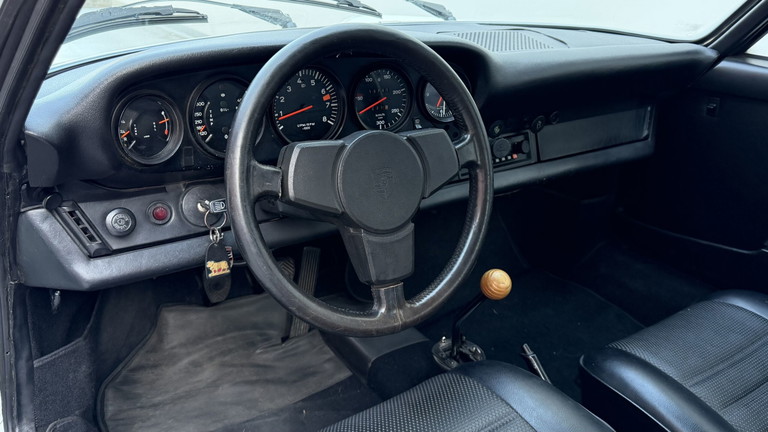 Porsche 911 Carrera (US)