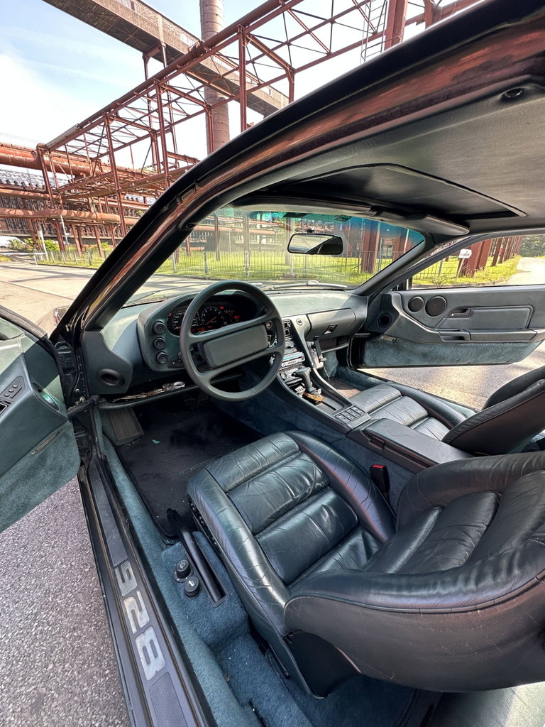 Porsche 928 S4
