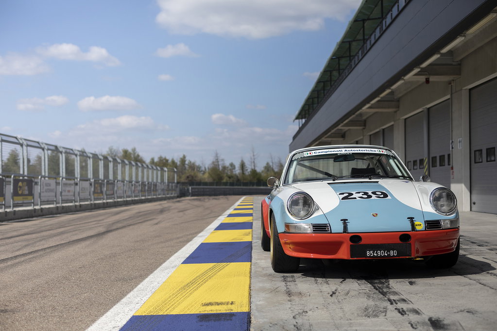 Porsche 911 ST