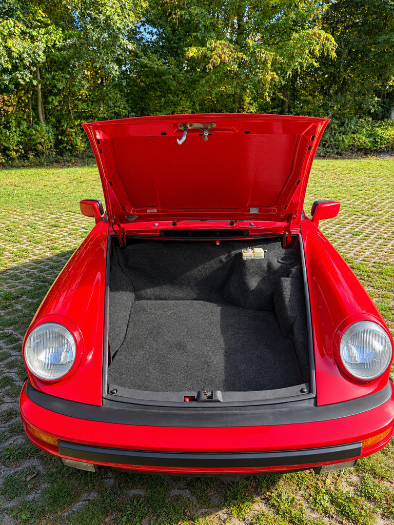 Porsche 911 Carrera 3.2