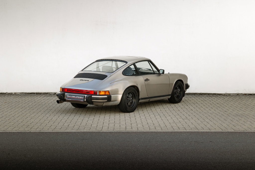 Porsche 911 Carrera 3.2