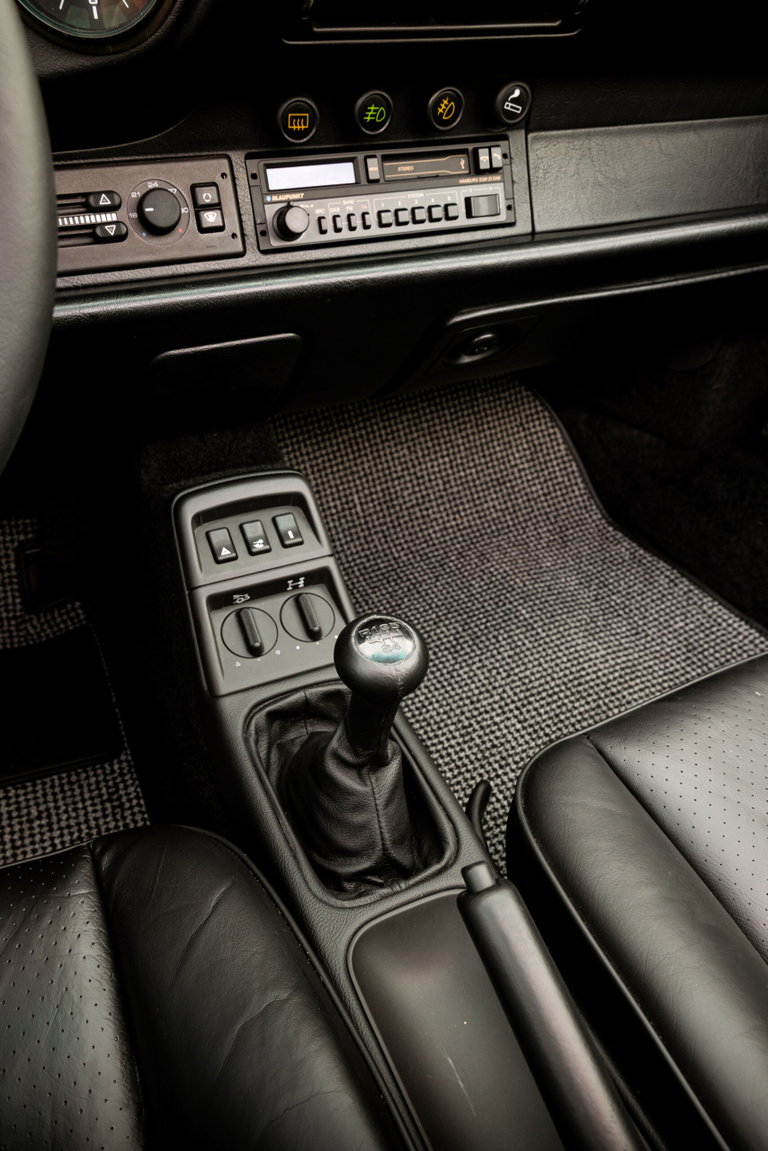 Porsche 964 Carrera 4