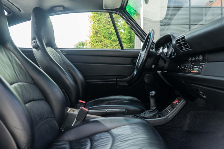 Porsche 993 Carrera 4S