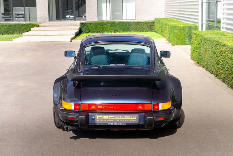 Porsche 911 Turbo 3.3