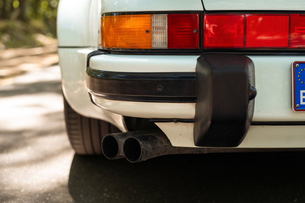 Porsche 911 Turbo 3.3 (US)