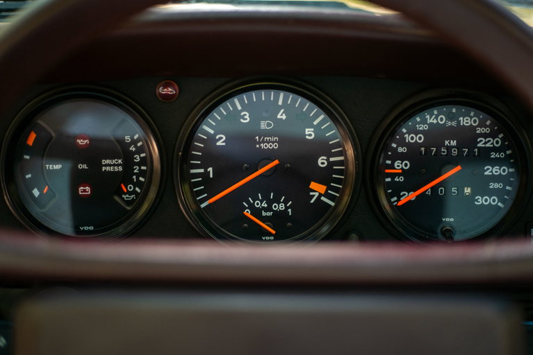 Porsche 911 Turbo 3.3 (US)
