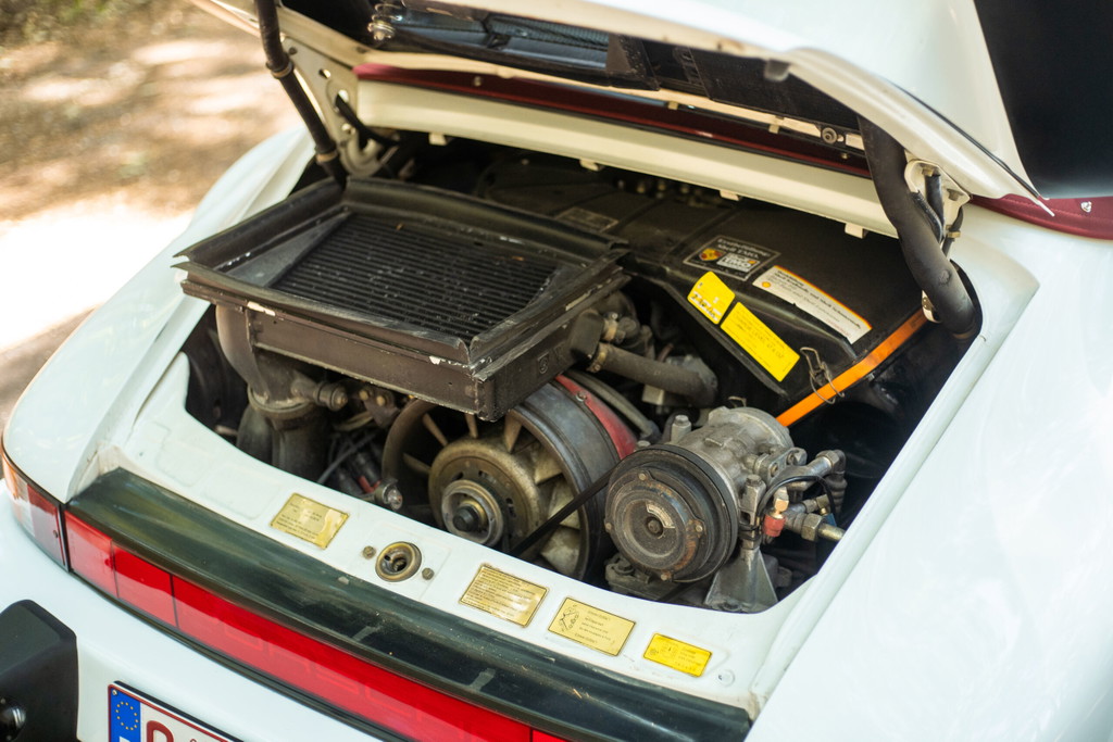 Porsche 911 Turbo 3.3 (US)
