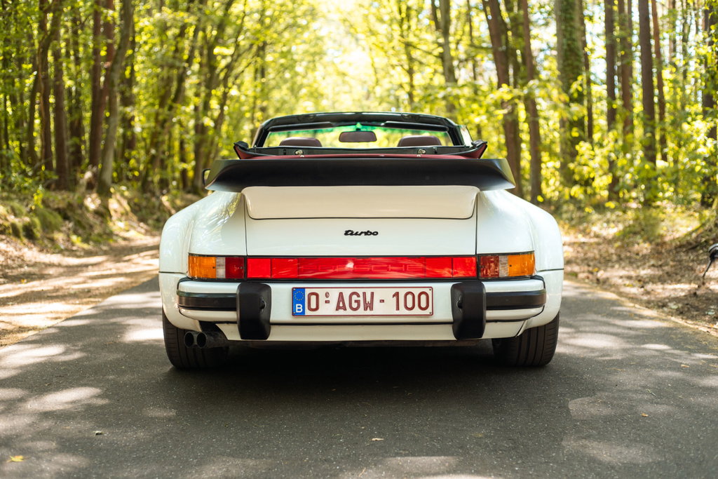 Porsche 911 Turbo 3.3 (US)