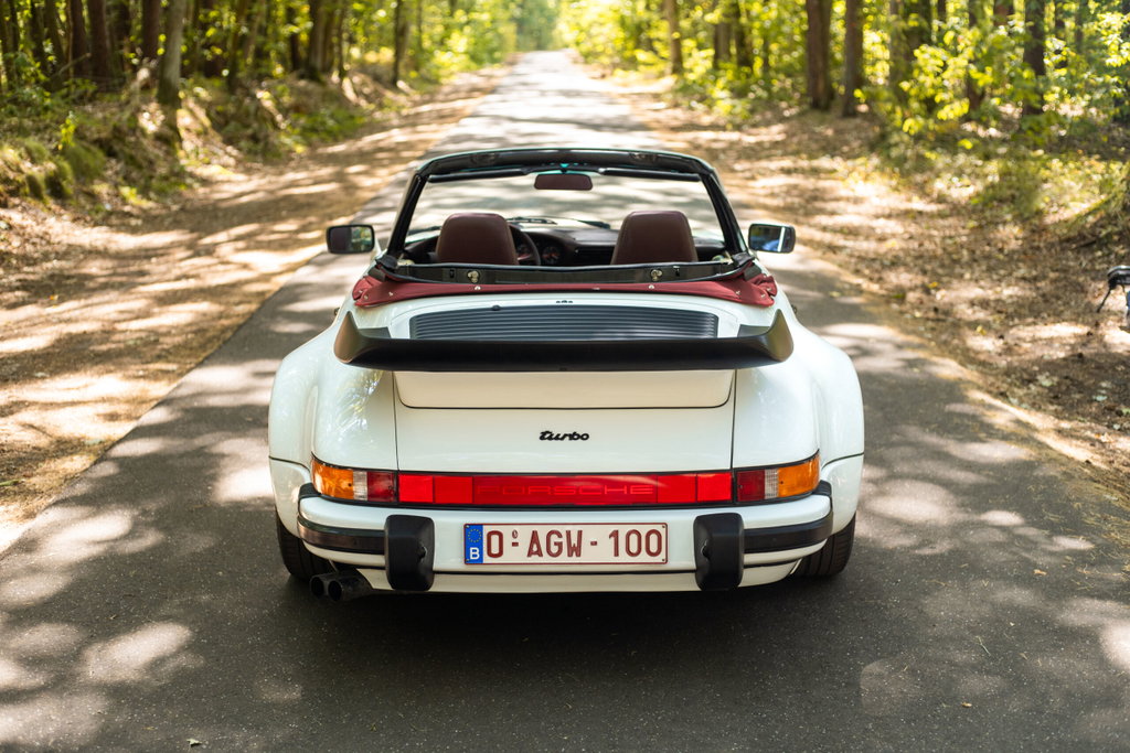 Porsche 911 Turbo 3.3 (US)