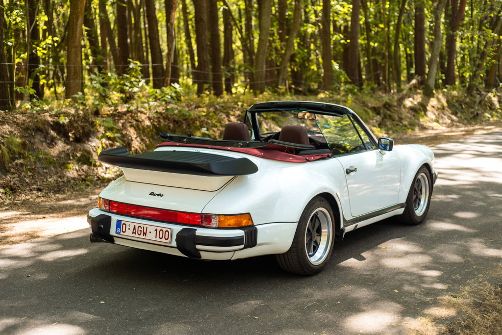 Porsche 911 Turbo 3.3 (US)