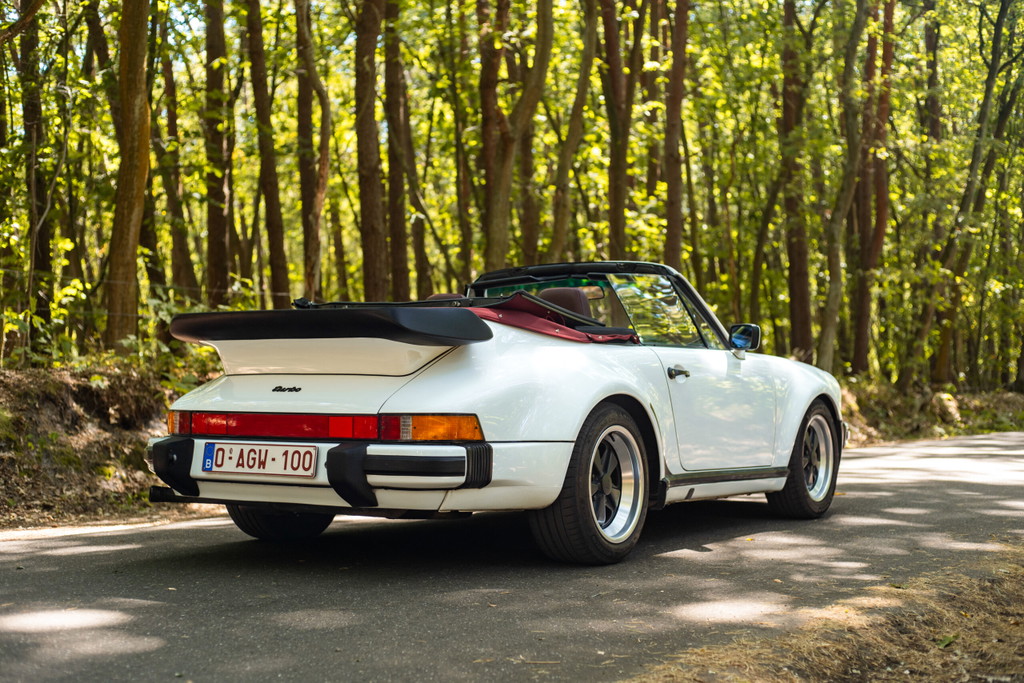 Porsche 911 Turbo 3.3 (US)