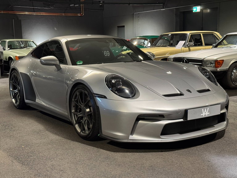 Porsche 992 GT3 Touring