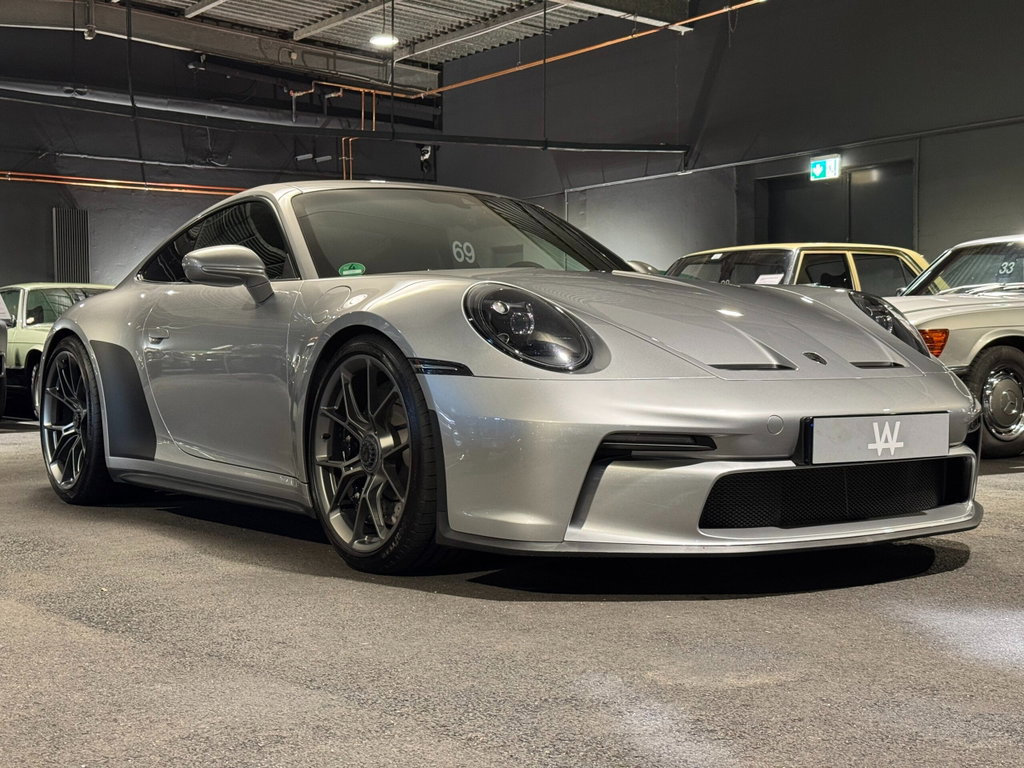 Porsche 992 GT3 Touring