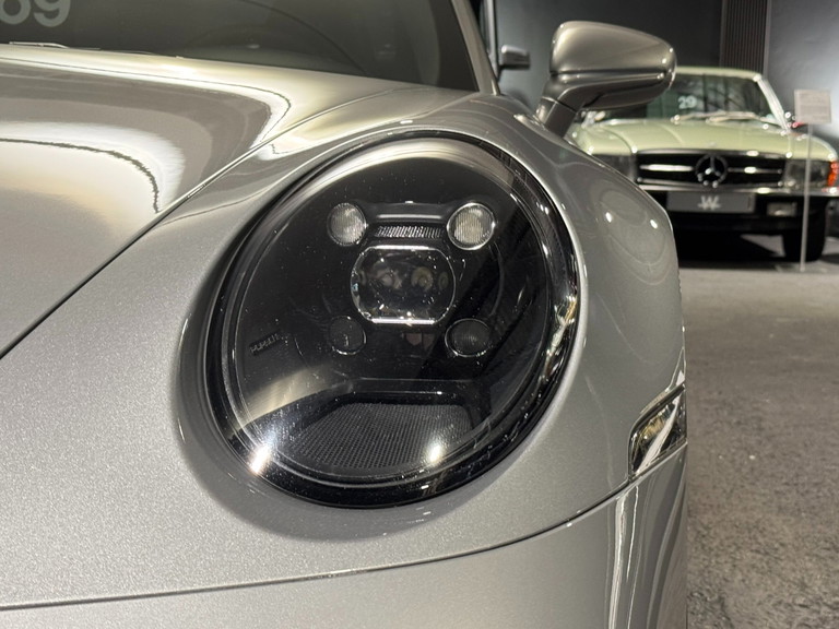 Porsche 992 GT3 Touring