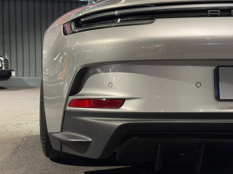 Porsche 992 GT3 Touring