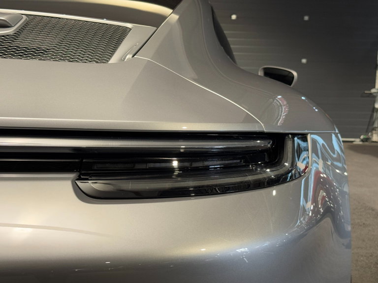 Porsche 992 GT3 Touring