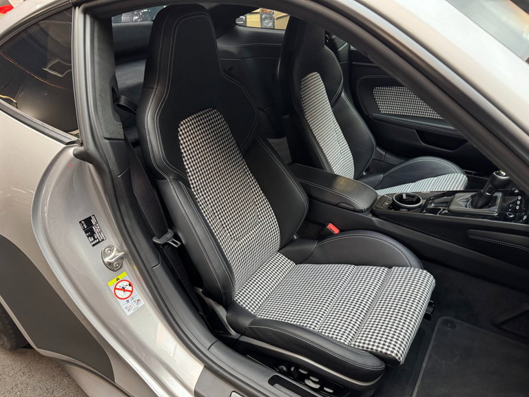 Porsche 992 GT3 Touring