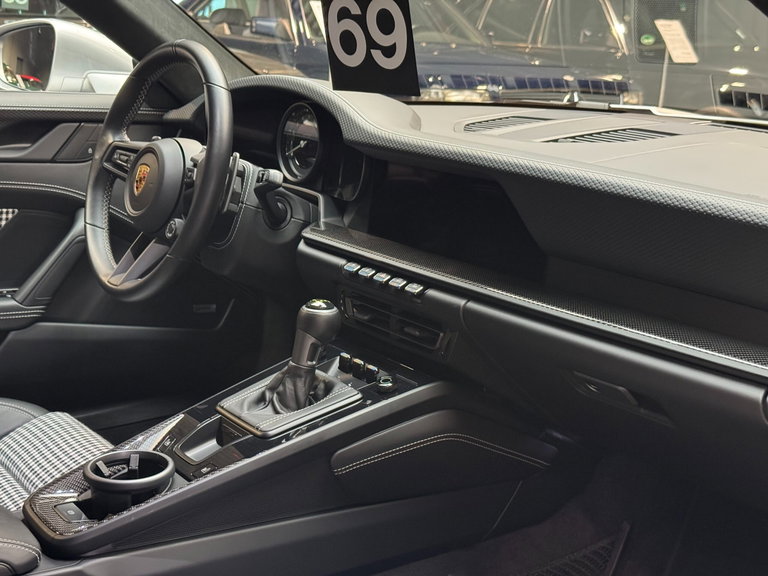Porsche 992 GT3 Touring