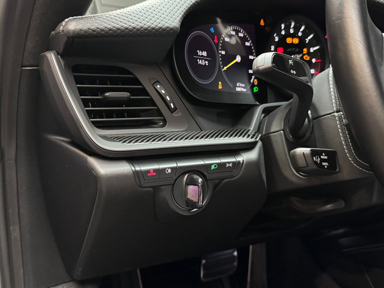 Porsche 992 GT3 Touring