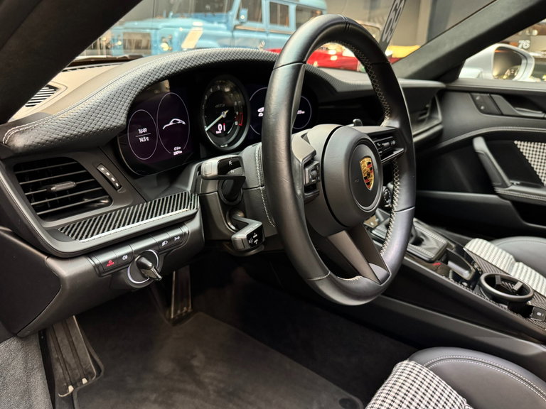 Porsche 992 GT3 Touring