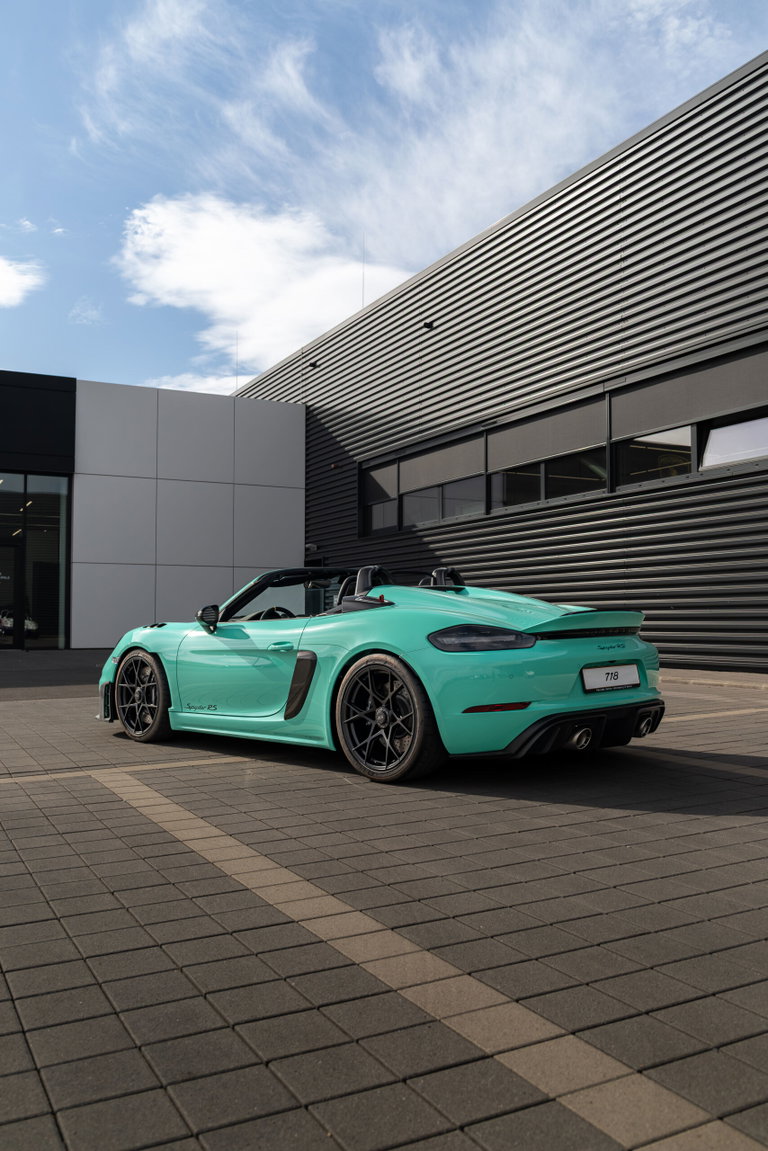 Porsche 718 Spyder RS