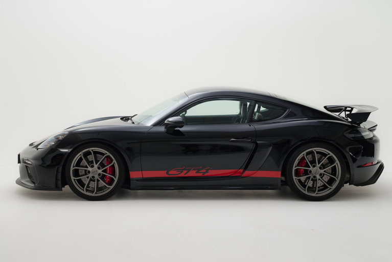 Porsche 718 Cayman GT4