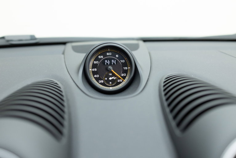 Porsche 718 Cayman GT4